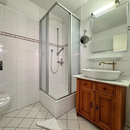 Aegir Villa *
